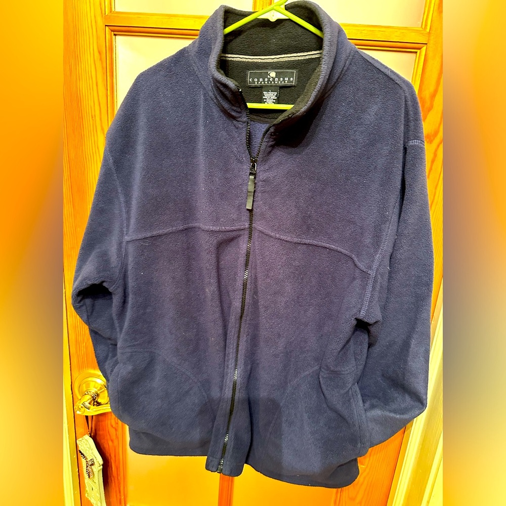 Zip up fuzzy sweater with pockets Size L